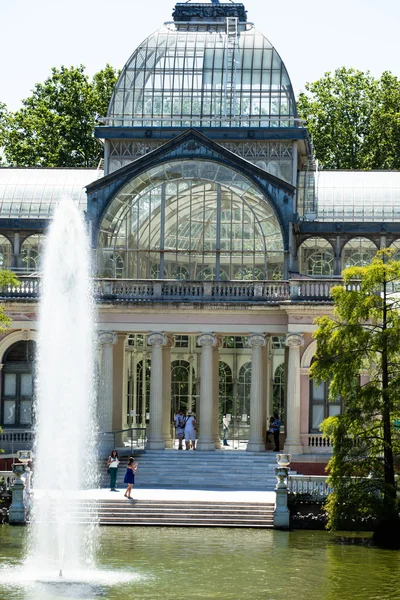 Κρίσταλ Πάλας (palacio de cristal) στην retiro πάρκο, Μαδρίτη, Ισπανία. — Φωτογραφία Αρχείου