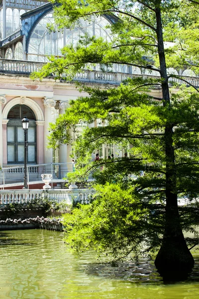 Crystal palace (palacio de cristal) in retiro park, madrid, Spanje. — Stockfoto