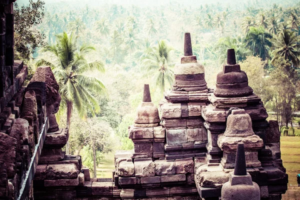 Świątynia Borobudur niedaleko Yogyakarta na wyspie Java, Indonezja — Zdjęcie stockowe