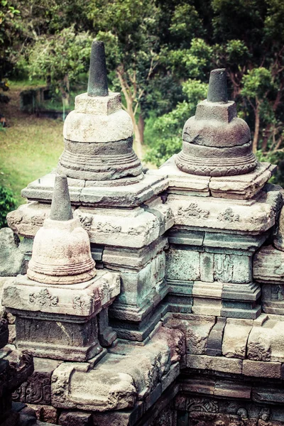 Templo de Borobudur perto de Yogyakarta na ilha de Java, Indonésia — Fotografia de Stock
