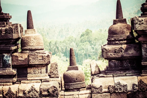 Borobudur tempel nabij Yogyakarta op Java eiland, Indonesië — Stockfoto