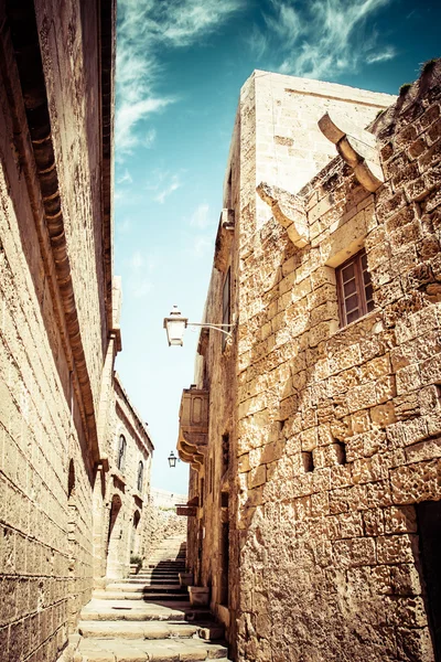 Escadas antigas no castelo Fortaleza de Rabat (Victoria) (Gozo, ilhas maltesas ) — Fotografia de Stock