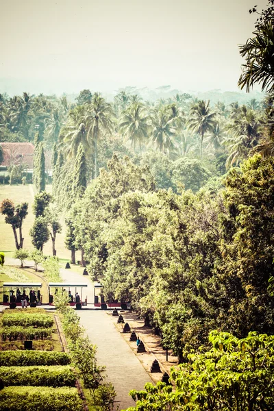 Świątynia Borobudur niedaleko Yogyakarta na wyspie Java, Indonezja — Zdjęcie stockowe