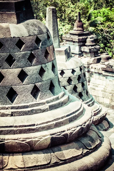 Endonezya 'nın Java adasındaki Yogyakarta yakınlarındaki Borobudur tapınağı — Stok fotoğraf