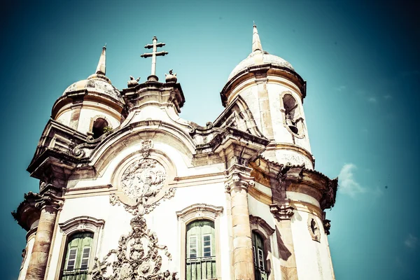 Widok igreja de sao francisco de assis unesco świat dziedzictwo miasta ouro preto w minas gerais, Brazylia — Zdjęcie stockowe