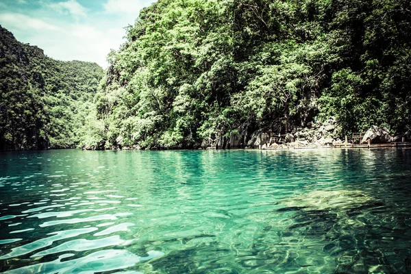 Tropické pobřeží. Coron, ostrova busuanga palawan provincie, Filipíny. — Stock fotografie