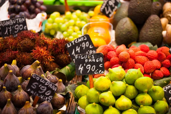 Fruits market, in La Boqueria,Barcelona famous marketplace — Stock Photo, Image