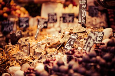 mantar bir stand, boqueria market, Barselona, İspanya.