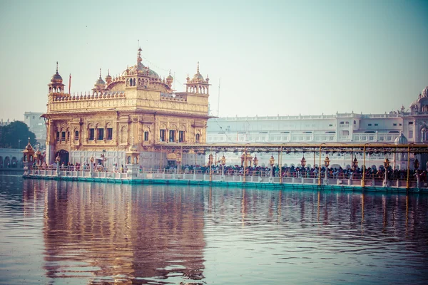 Sikh gurdwara Tempio d'oro (Harmandir Sahib). Amritsar, Punjab, India — Foto Stock