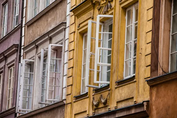 Traditionele architectuur in Warschau, Polen — Stockfoto