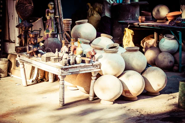 Ceramics on the street. — Stock Photo, Image