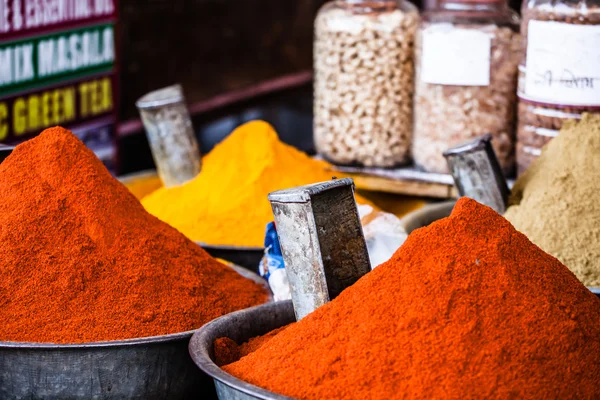 Marché des épices traditionnelles en Inde . — Photo