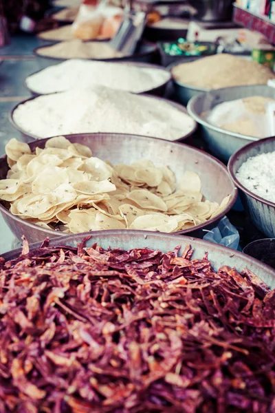 Indian Marketstall selling ingredients — Stock Photo, Image
