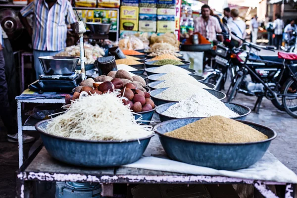 Indian Marketstall selling ingredients — Stock Photo, Image