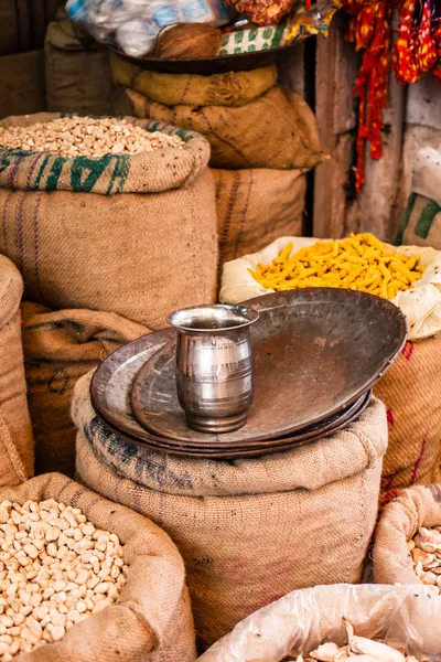 Mercado de alimentos tradicionais na Índia . — Fotografia de Stock