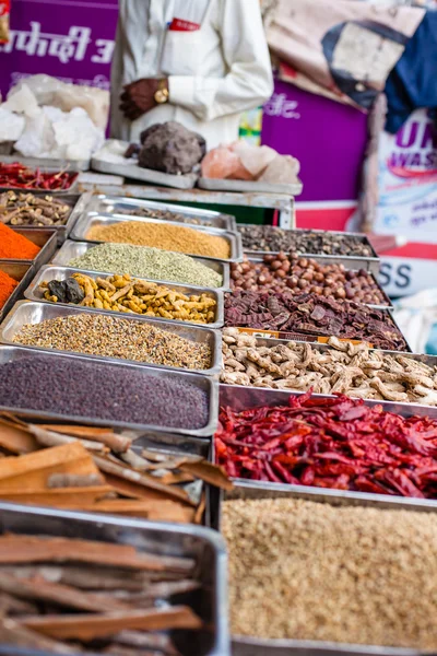 Mercado de especiarias tradicionais na Índia . — Fotografia de Stock