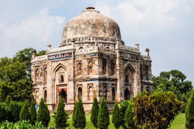 lodi bahçeleri. peyzajlı bahçeler içinde yer islami mezar (seesh Gumbad ve bara Gumbad). 15. yüzyıl reklam. Yeni Delhi, Hindistan.