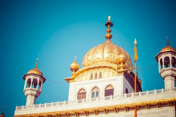 Sikhiska gurdwara gyllene templet (centralhelgedom sahib). Amritsar, punjab, Indien — Stockfoto