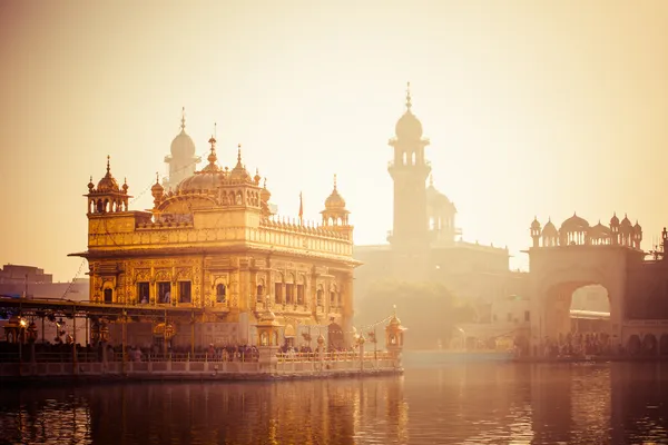 Świątynia Sikhów gurdwara złoty (świątynia). Amritsar, Pendżab, Indie — Zdjęcie stockowe