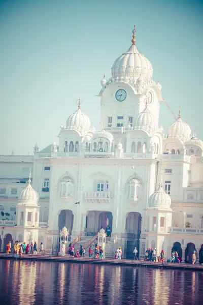Sikh gurdwara Zlatý chrám (harmandir sahib). Amritsar, punjab, Indie — Stock fotografie