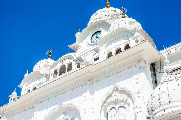 Templo de Oro de Sikh gurdwara (Harmandir Sahib). Amritsar, Punjab, India — Foto de Stock