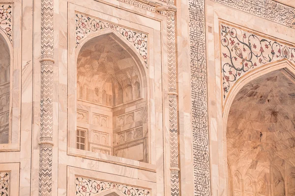 Taj mahal, Un famoso monumento storico, Un monumento d'amore, la più grande tomba in marmo bianco in India, Agra, Uttar Pradesh — Foto Stock