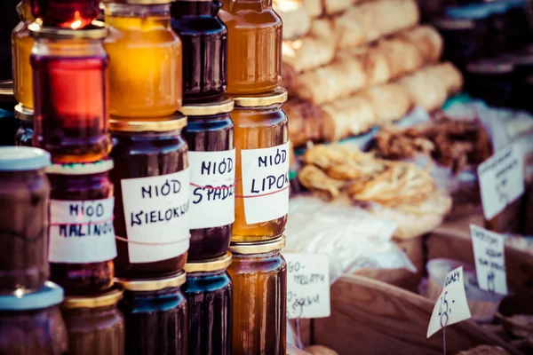 Homemade honey on the street market in Zakopane mountains, Poland. — Stock Photo, Image