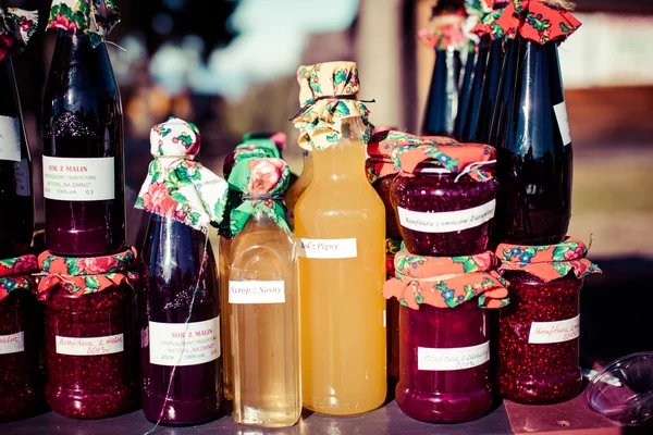 Stand con productos tradicionales en Zakopane, Polonia — Foto de Stock