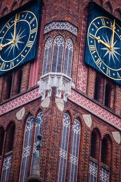 Torre gótica da prefeitura de Torun-cidade na Lista do Patrimônio Mundial . — Fotografia de Stock