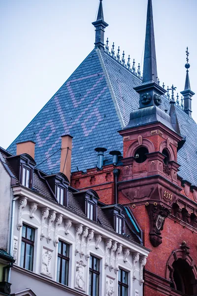 Traditionelle Architektur in der berühmten polnischen Stadt, Torun, Polen. — Stockfoto