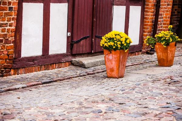 Schiefer Turm aus dem 13. Jahrhundert (Krzywa wieza), Torun, Polen — Stockfoto