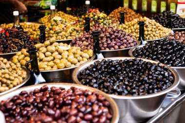 Pazar, tel aviv, İsrail zeytin çeşitleri