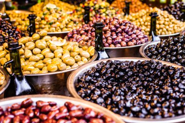 Pazar, tel aviv, İsrail zeytin çeşitleri