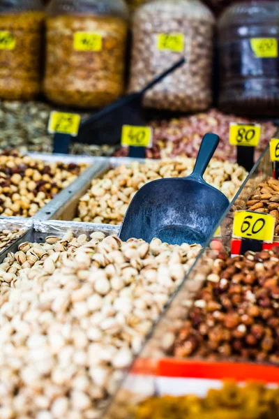 Frutos secos no mercado em Jerusalém, Israel — Fotografia de Stock