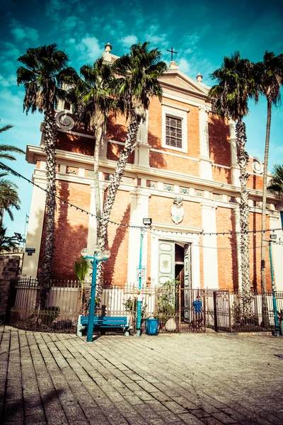 St. peter 's church ist eine franziskanische kirche in jaffa, teil von tel aviv, israel. — Stockfoto