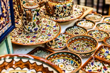 Yerel İsrail piyasada geleneksel seramik.