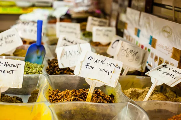 Baharatlar açık piyasa İsrail'nde.