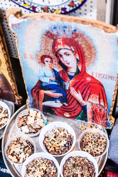 Kříže prodán v ulici via dolorosa trh, staré město Jeruzalém, Izrael. — Stock fotografie