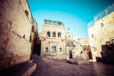 Kudüs şehrin eski Yahudi Mahallesi sokaklarda.