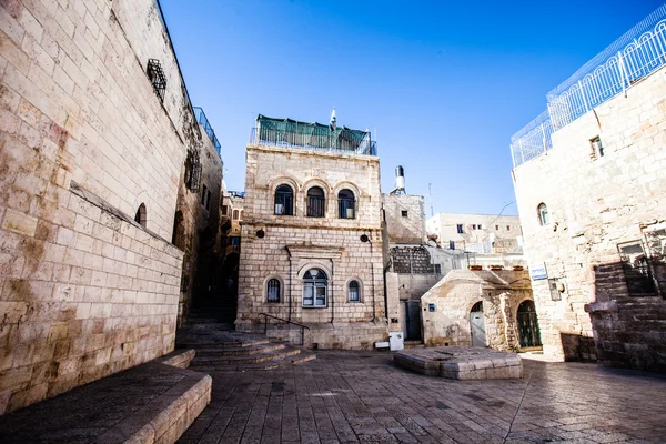 Ruas do bairro judaico em Jerusalém Cidade Velha . — Fotografia de Stock