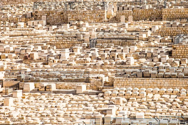 Cemitério Judaico com Jerusalém, Israel . — Fotografia de Stock