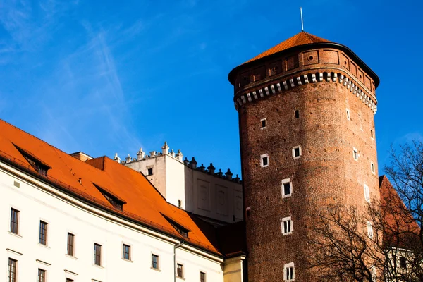 Torri medievali gotiche Sandomierska e Senatorska al Castello di Wawel a Cracovia, Polonia — Foto Stock