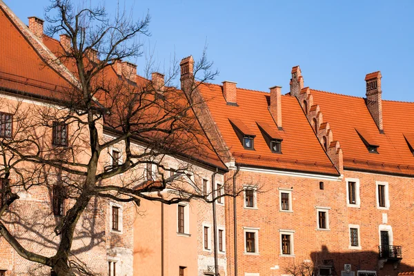 Plaza del Castillo de Wawel en el soleado día de verano en Cracovia, Polonia —  Fotos de Stock