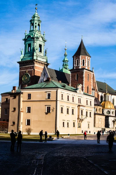 Catedral de Wawel - famoso monumento polaco en la colina de Wawel en Cracovia — Foto de Stock