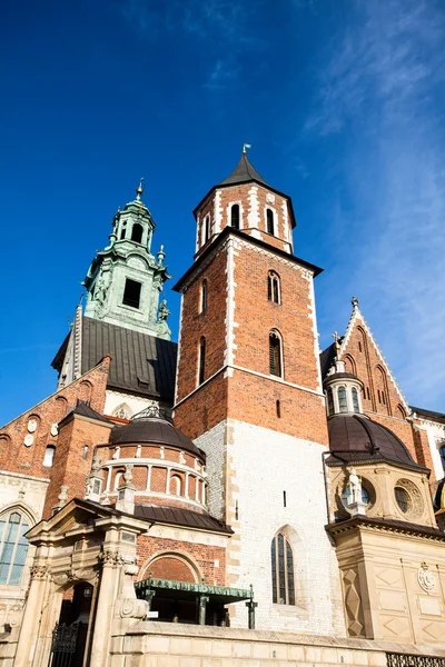 Waweli székesegyház - híres lengyel mérföldkő a krakkói wawel-domb — Stock Fotó