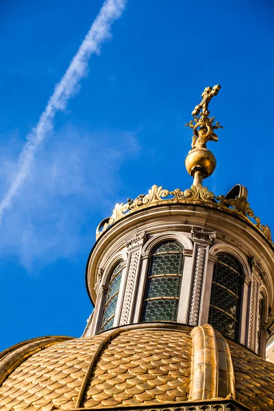 Wawel Cathedral - famous Polish landmark on the Wawel Hill in Cracow — Stock Photo, Image