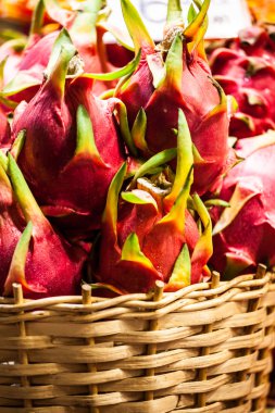 dragon meyve tropikal piyasada bir sürü