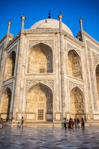 Taj mahal, ünlü tarihi bir anıt, bir anıt aşk, Hindistan, agra, uttar Pradesh büyük beyaz mermer mezar — Stok fotoğraf