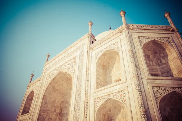 Taj mahal, Un monument historique célèbre, Un monument d'amour, le plus grand tombeau en marbre blanc en Inde, Agra, Uttar Pradesh — Photo