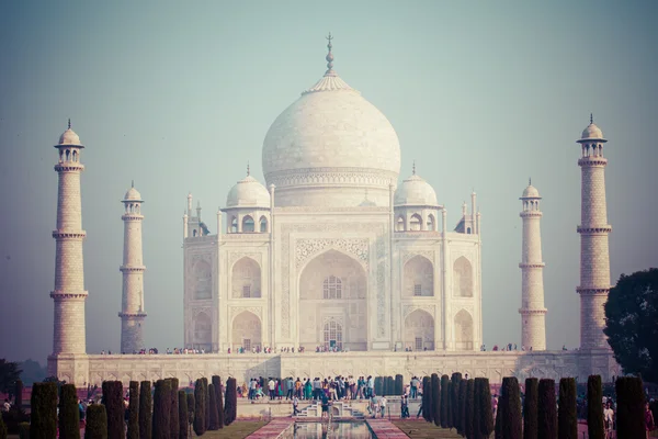 Taj mahal, Un famoso monumento storico, Un monumento d'amore, la più grande tomba in marmo bianco in India, Agra, Uttar Pradesh — Foto Stock